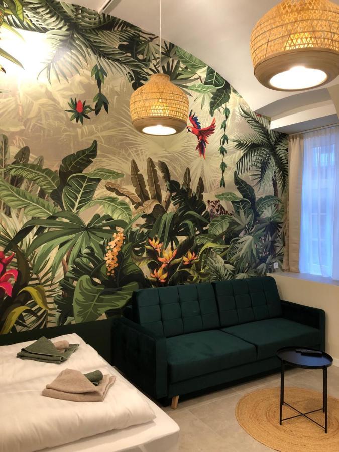 In Iv. Apartament