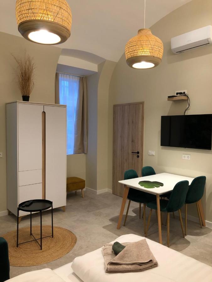Apartament In Iv. *